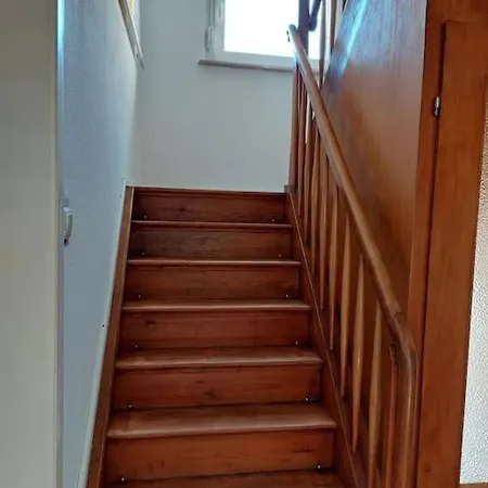 Апартаменты Gemuetliches Haeuschen Mit Innenhof - Longstay *