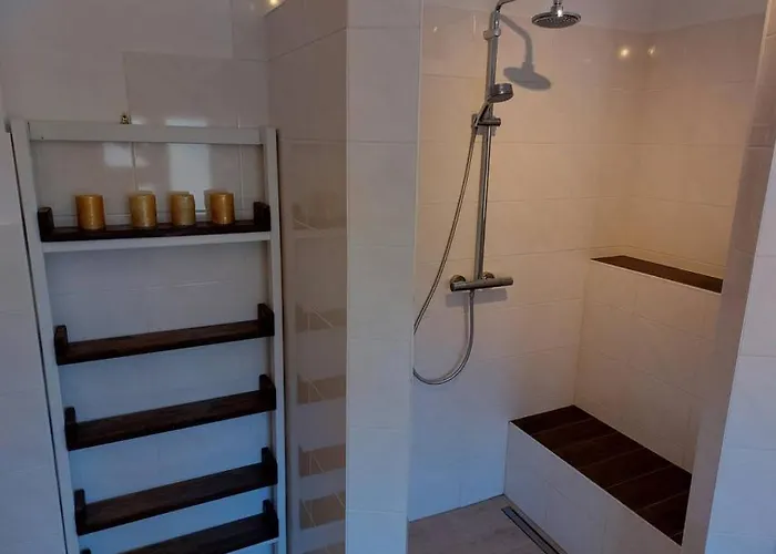 Gemuetliches Haeuschen Mit Innenhof - Longstay דירה באד קראוצנבאך