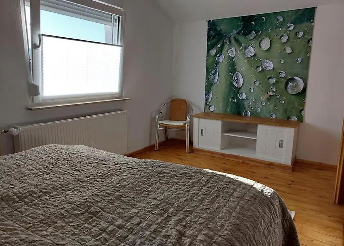 Gemuetliches Haeuschen Mit Innenhof - Longstay דירה באד קראוצנבאך